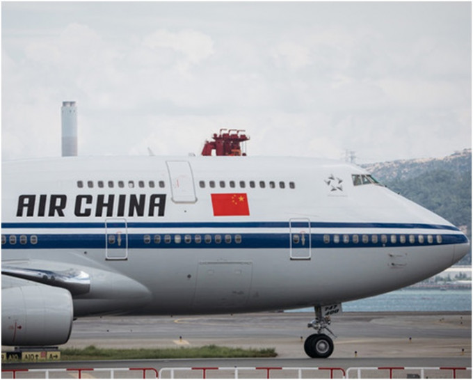 中國國航CA122航班一早飛往平壤也可能是為混淆視線。