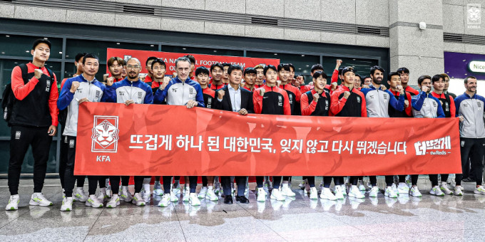 南韩日前归国受到英雄式欢迎。网上图片