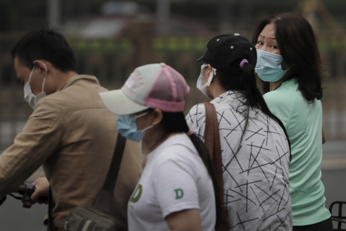 连续21天无新冠状病毒新增确诊个案的北京市，新增一宗大连市疫情关联病例。AP