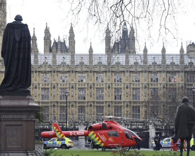英国国会恐袭造成五死40伤。AP