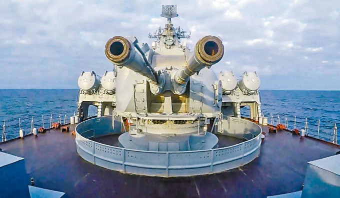 俄軍戰艦在黑海演習。