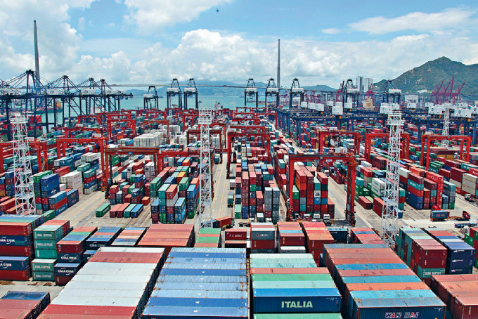 本港6月出口貨值按年跌1.3%。資料圖片