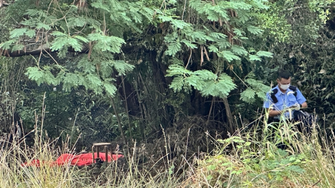 男子自縊當場死亡。梁國峰攝