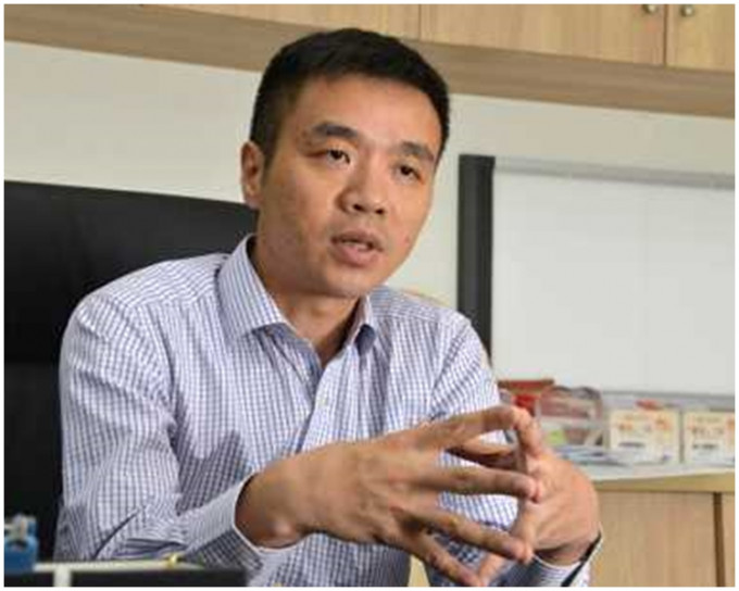 吴国际解释，邓桂思进行第一次换肝手术后，有条「出肝脏」的某段血管栓塞。资料图片