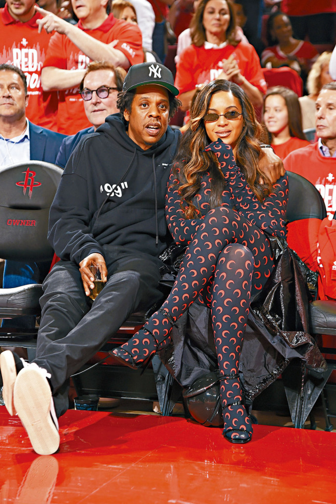 Jay-Z與太太Beyonce雖是絕配，但他被指曾惹下「風流債」，搞大16歲女生個肚。