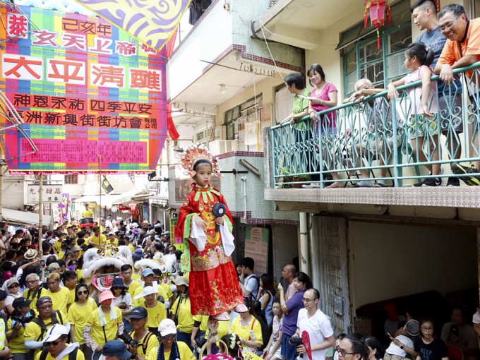 長洲太平清醮連續2年取消搶包山及飄色巡遊。資料圖片