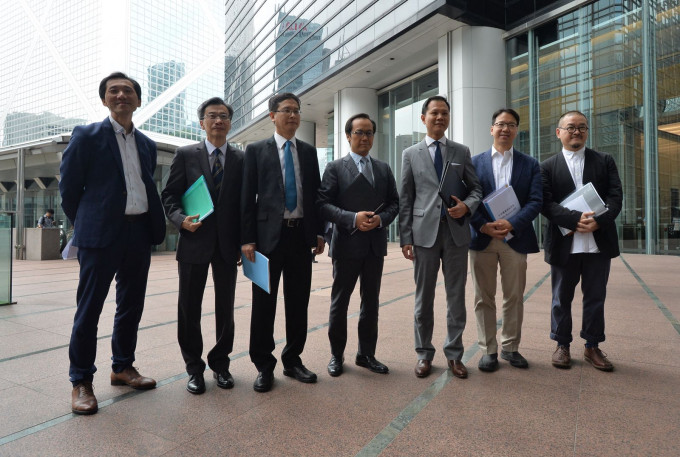 泛民主派专业议政七位议员与候任特首林郑月娥进行个半小时会晤。