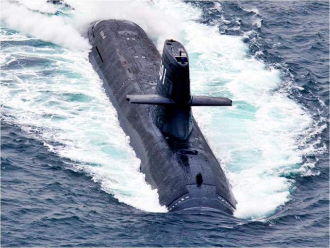 日本「苍龙级」潜艇与香港商船碰撞，3人受轻伤。网图