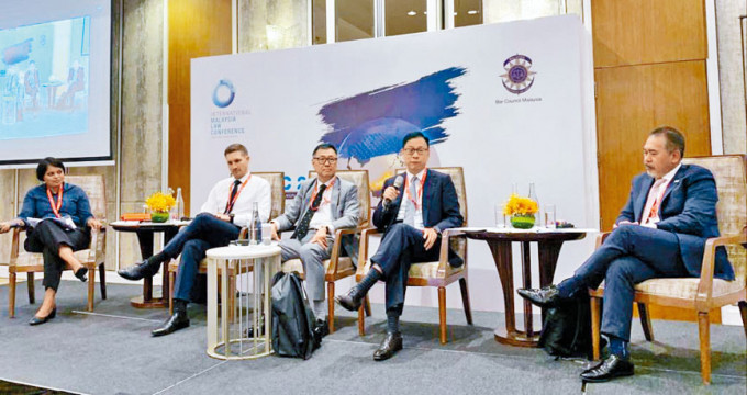 香港大律师公会主席杜淦堃率领代表团，出席「国际马来西亚法律会议」。