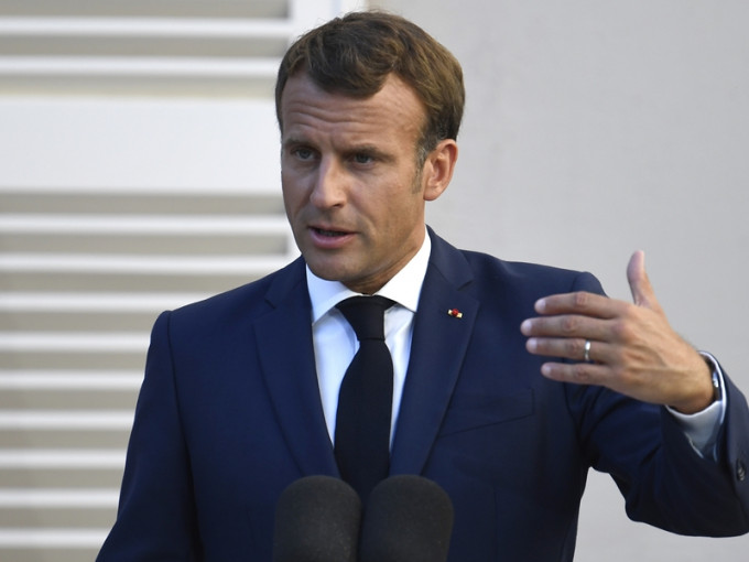 法國總理馬克龍表示，法國有言論和表達自由。AP相片