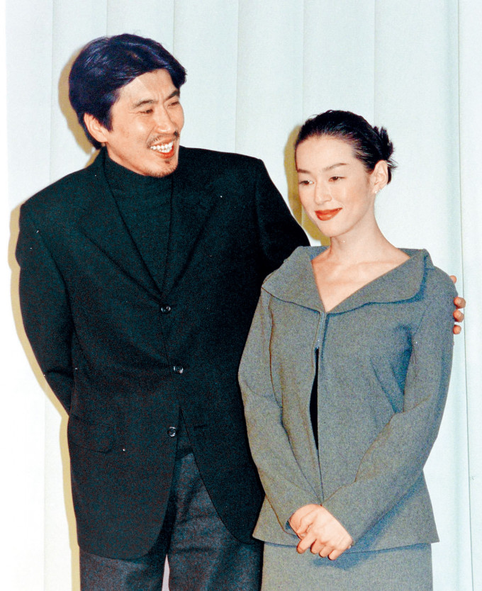 ■铃木保奈美与石桥贵明结婚近23年，前晚突宣布离婚。