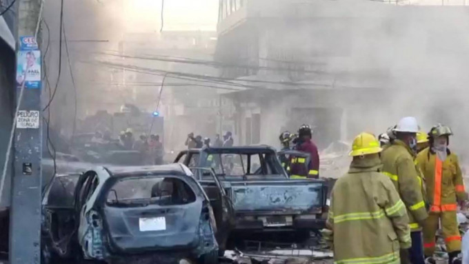 多明尼加聖克里斯托巴市發生大爆炸，現場有如戰場。路透社