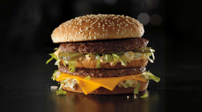 麦当劳预计今年的商品成本将增加3.5%至4%，当中受到多项成本包括纸张、食品和其他用品等的影响。