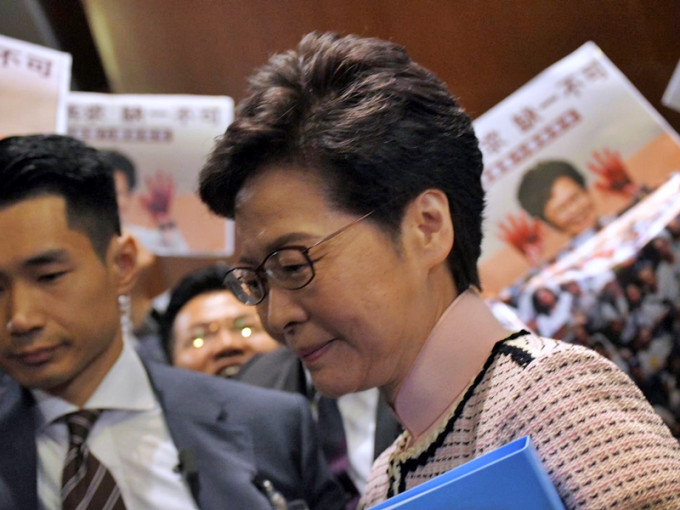林郑今年会透过视像向市民发表《施政报告》。