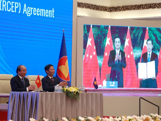 15国成员国正式签署区域全面经济夥伴关系协定。新华社