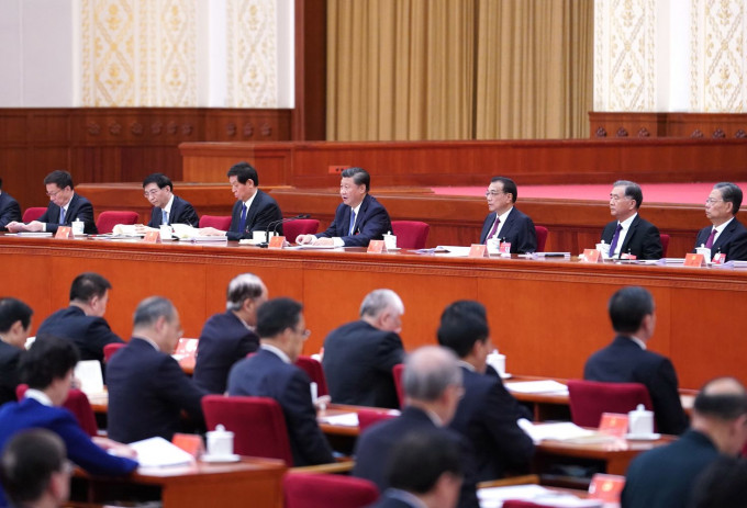 五中全會在北京閉幕，審議通過了第十四個五年規劃和2035年遠景目標的建議。