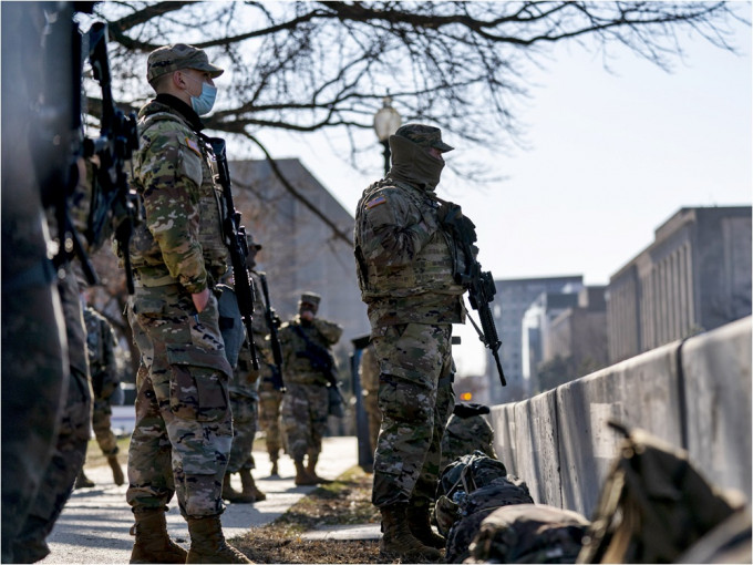 国防部指极右组织和白人至上极端主义者积极渗透及在军中招揽成员。AP资料图片