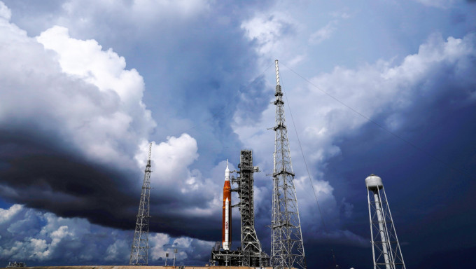 因热带风暴逼近NASA再度押后试射登月火箭。AP