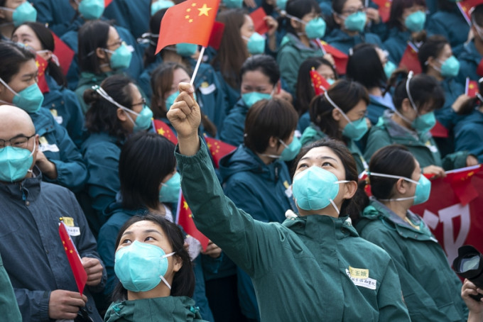 北京协和医院国家援鄂抗疫医疗队是最后一批撤离的地方援鄂医疗队。(新华社图片)