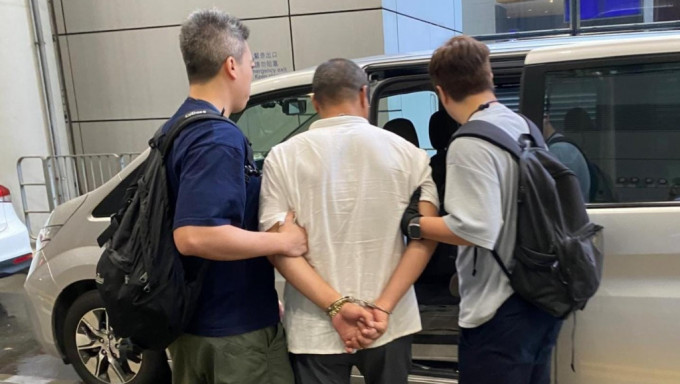 内地中年汉机场入境被捕 涉行李箱藏235万元大麻