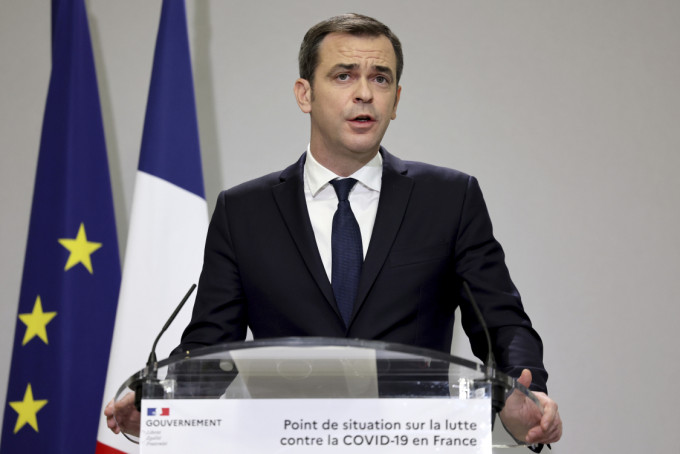 法国衞生部长韦朗表示法国发现8宗疑似Omicron个案。AP图片