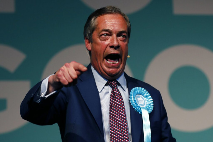 新成立的英国脱欧党党魁法拉奇出席最后一场竞选集会。　AP图片