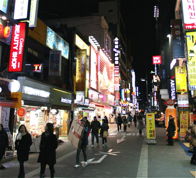 南韩首尔夜店爆群组感染。资料图片