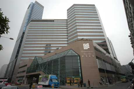 九龍灣企業廣場高層以每呎23元租出，低市價約一成。