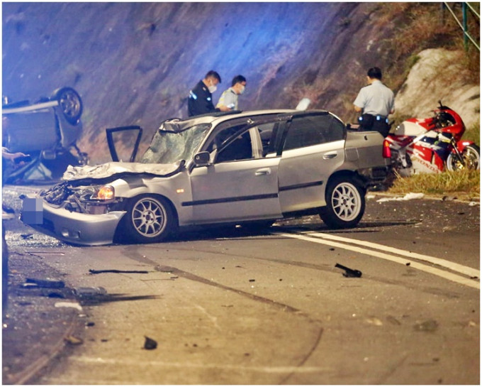 新娘潭路昨晚發生4車相撞，釀成2死5傷。