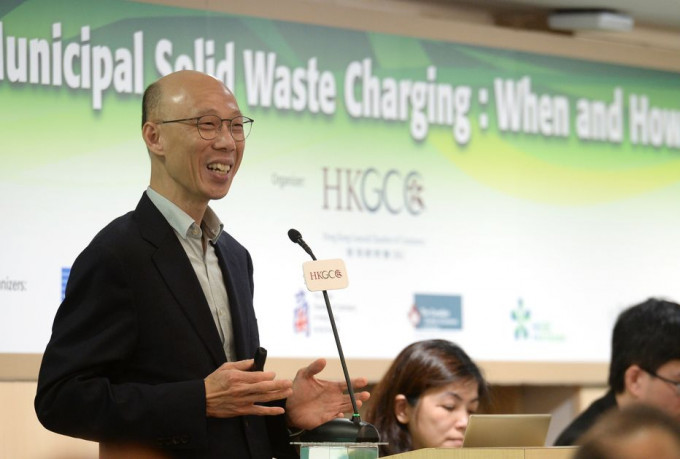 黃錦星出席香港總商會主辦「都市固體廢物費計劃」論壇。 林金展攝