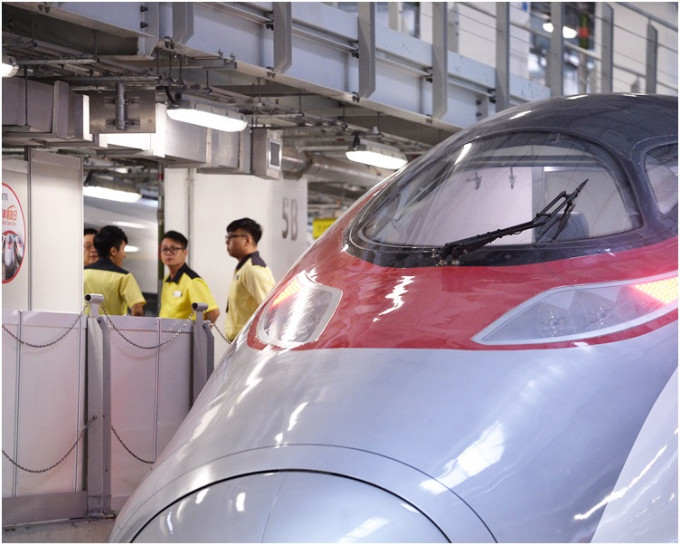 高鐵香港到廣州南的票價為260港元。
