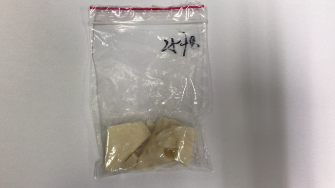 警方檢獲3.2萬元霹靂可卡因。警方圖片