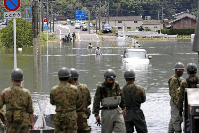 日本连日大雨酿6死4失踪。AP