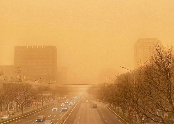 北京市面遮天蔽日。網上圖片