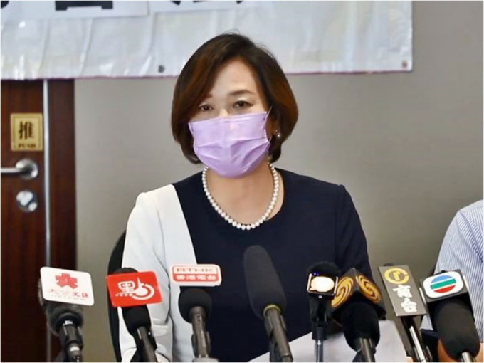 梁美芬表示政府應盡快落實「強制全民檢測」。梁美芬FB直播截圖