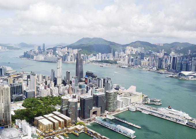 美国商会调查发现，近42%受访会员正考虑或计划离开香港。资料图片