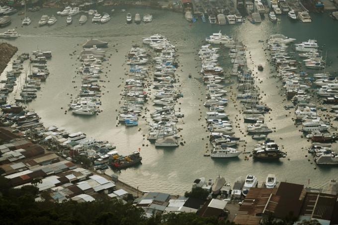 海事处明年底完成避风塘最新泊位需求评估，图为香港仔南避风塘。资料图片