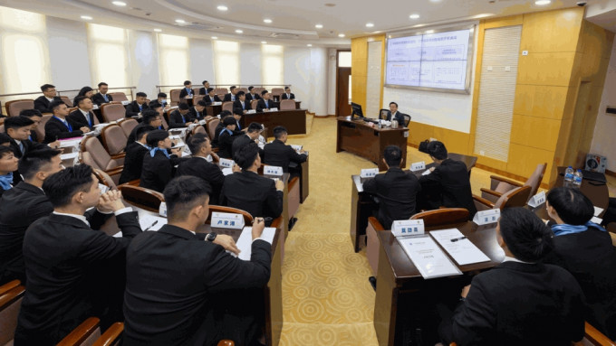 過去5日上海海關學院為香港海關新入職督察的人員悉心安排各種專題講座。