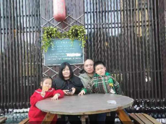 徐旭峰为了平衡工作和家庭，每周都会乘飞机往返杭州与天津。 （网上图片）