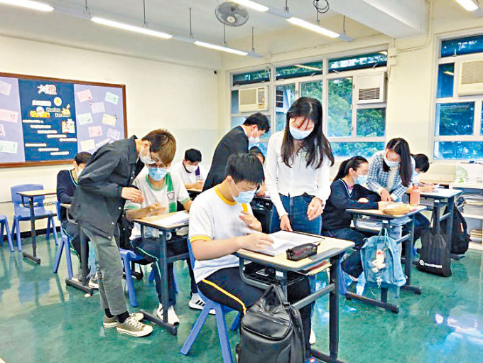 閩僑中學的「星級導師計畫」，協助不少主科成績未達標的學生「補底」，成功升讀大學。