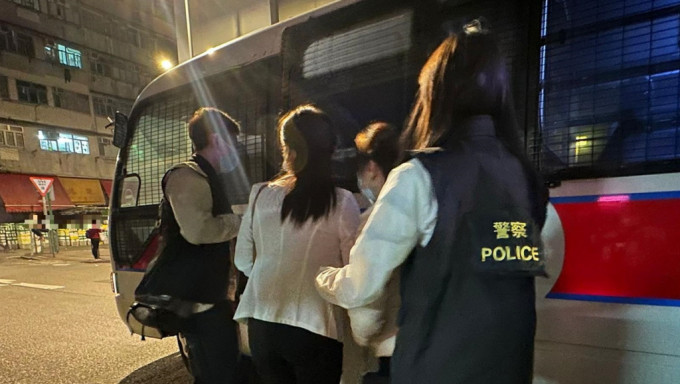 警方深水埗掃黃拘捕2名女子。警方圖片