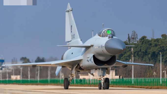 首批6架中国制歼-10CE战机接装仪式在巴基斯坦举行。互联网图片