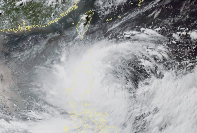 台灣中央氣象局預測，明日日間發布陸上颱風警報。氣象局