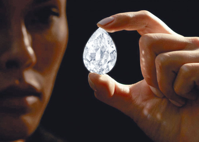 101.38克拉的梨形鑽石「The Key 10138」以9510萬港元虛擬貨幣售出。