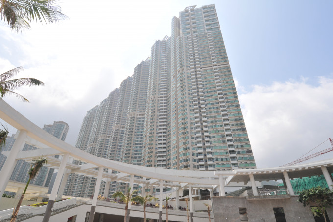 新香港人斥1095萬購影岸．紅海景戶。