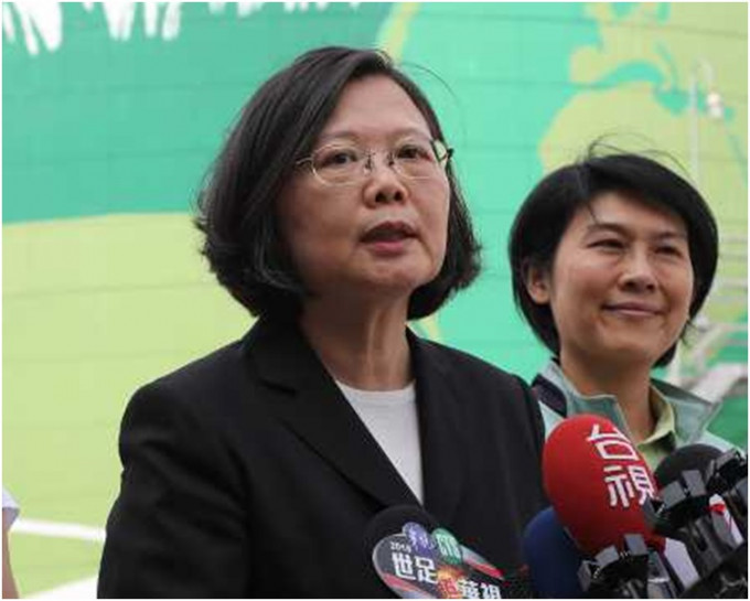 台灣總統府發出聲明，指絕不會在北京壓力下低頭。