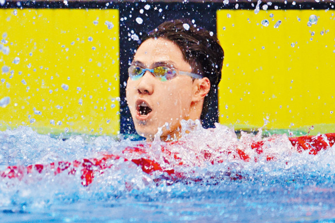覃海洋刷新男子100米蛙泳亞洲紀錄，勇奪金牌。