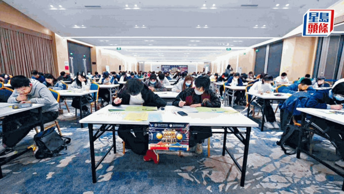 《考試規則》自去年修訂後，由2024年文憑試起，接納香港境外的學校成為中學文憑試試場，令合資格學生在內地亦可以應考文憑試。資料圖片