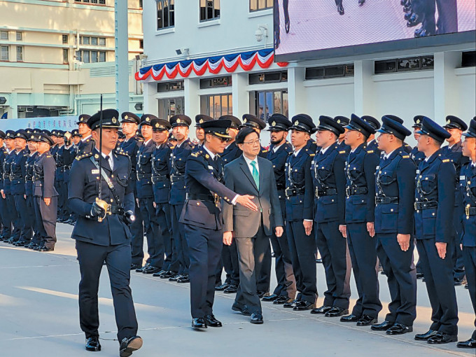 惩教署在赤柱香港惩教学院举行学员结业会操，行政长官李家超出席主礼。