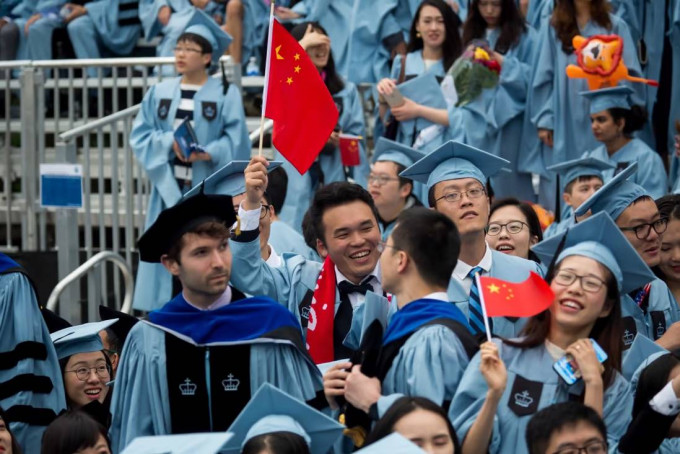 纽约州立大学水牛城分校取消至少30名中国留学生的签证。新华社资料图片